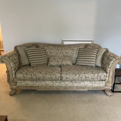 Sofa 
