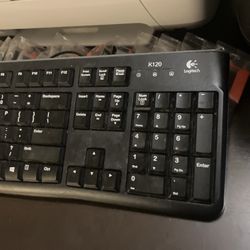 Dell  wireless Mouse/keyboard w/ Logitech K120 keyboard