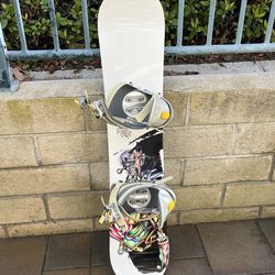 Size 115 “Ride” snowboard with bindings
