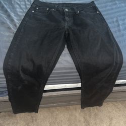 Black Levi’s Jeans 541 