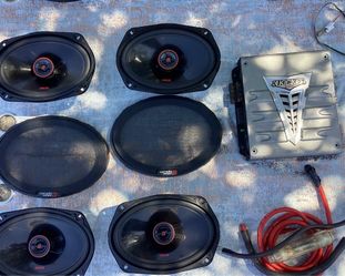 Kicker 200 watt 4 channel amp and 4 cerwin Vega  6x9 speakers