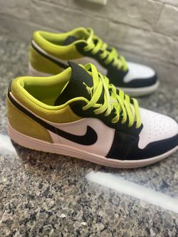Jordan 1 Low-Black Cyber