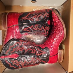 Crocodile Red Pointy Boots