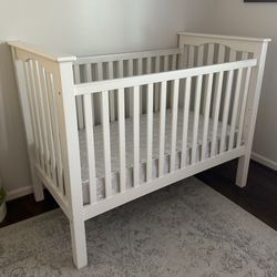 Pottery Barn white Kendall Crib