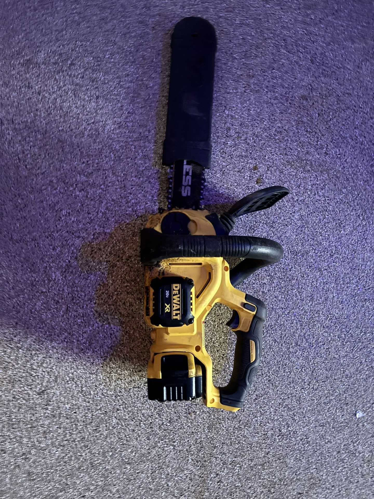 DeWalt electric chainsaw