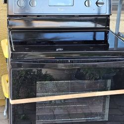 Whirlpool Microwave And Oven Set 