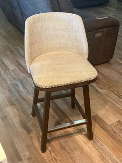 4 Bar Stools