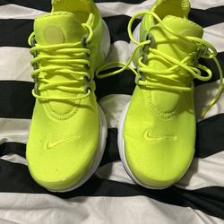 Nike Prestos Size 5y