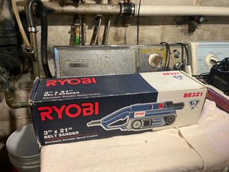Sander Belt Sander 3”x21” by Ryobi w/xtra sanding belts