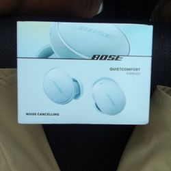 Bose Quiet Comfort Earbuds Light Blue Brand New