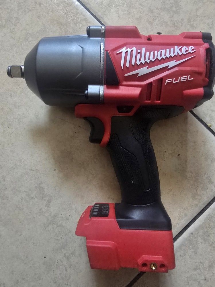 Milwaukee m18 1/2 Impact Wrench