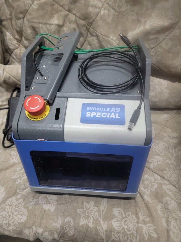 Miracle A9 Special Key Cutting Machine Like New