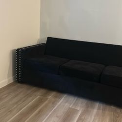 Black American Furniture Couch 