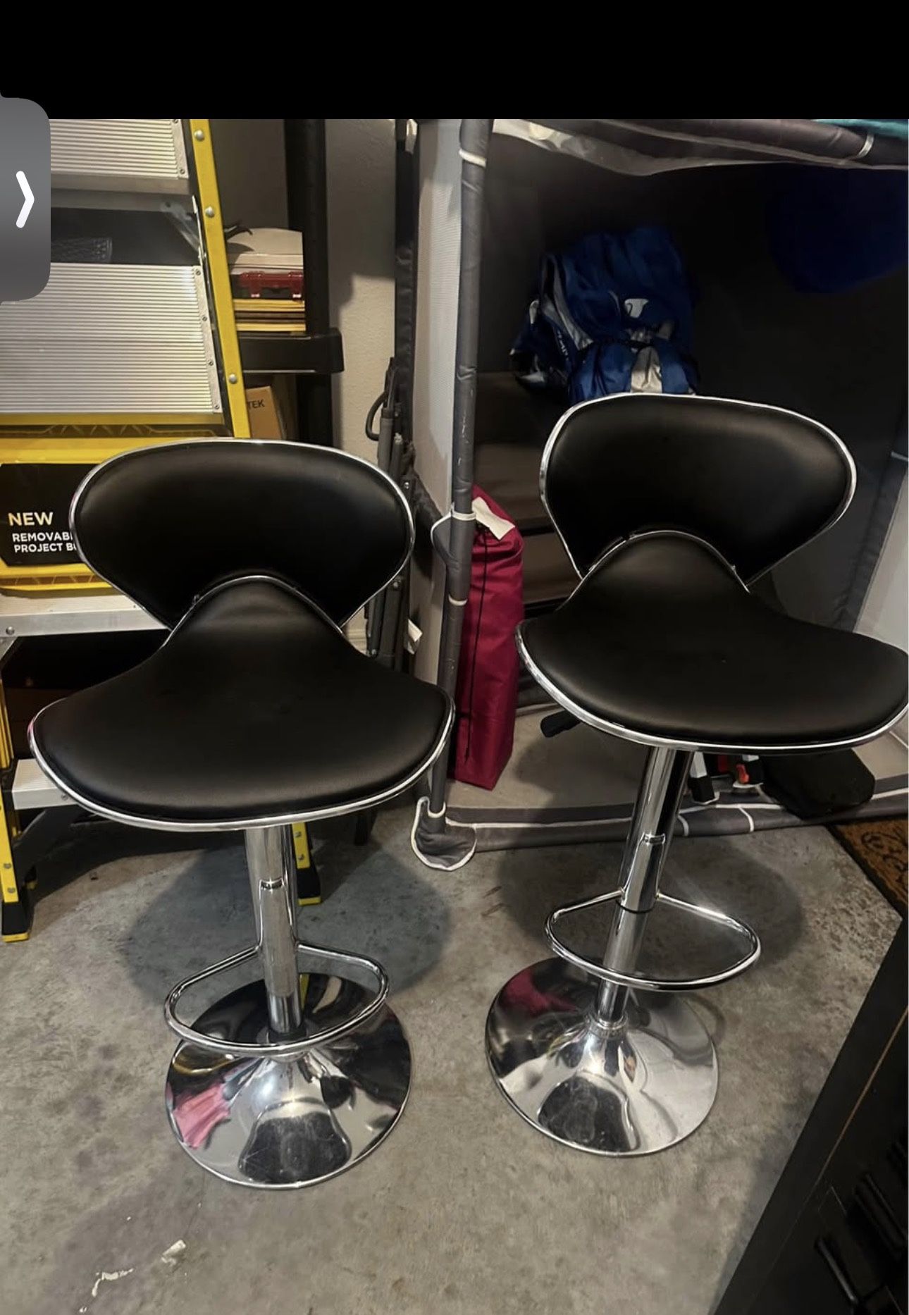 2 Bar Stools