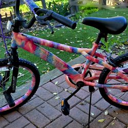 Beautiful pink bike 
