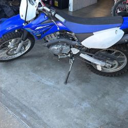 Yamaha TTR 125 Dirt Bike