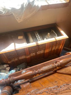 Vintage Wood Console Stereo Record Player