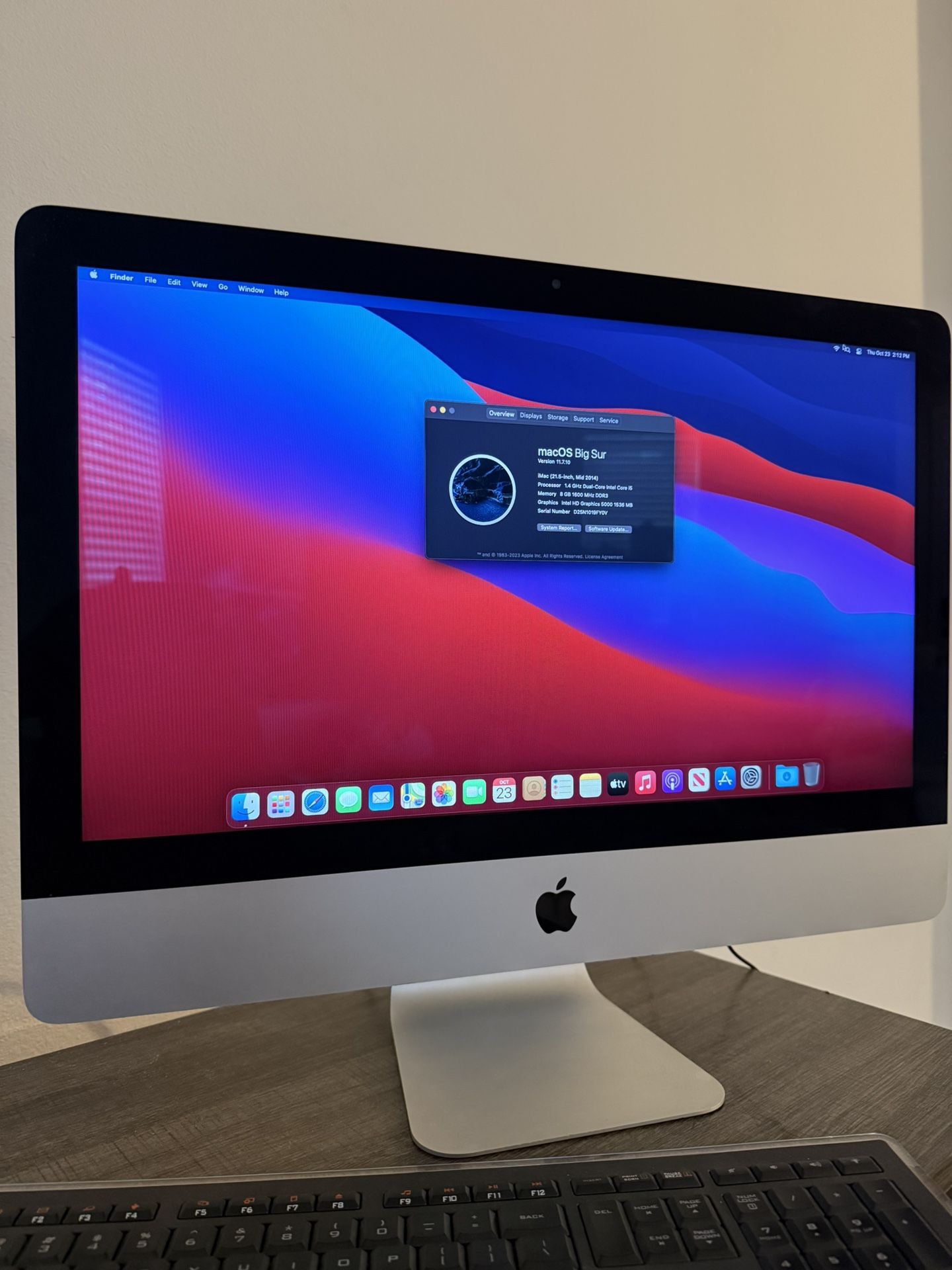 iMac (21.5-inch)