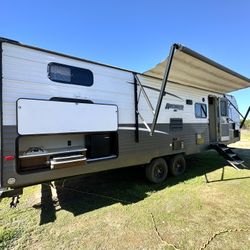 2019 Fully Funcional 33Ft Tráiler 