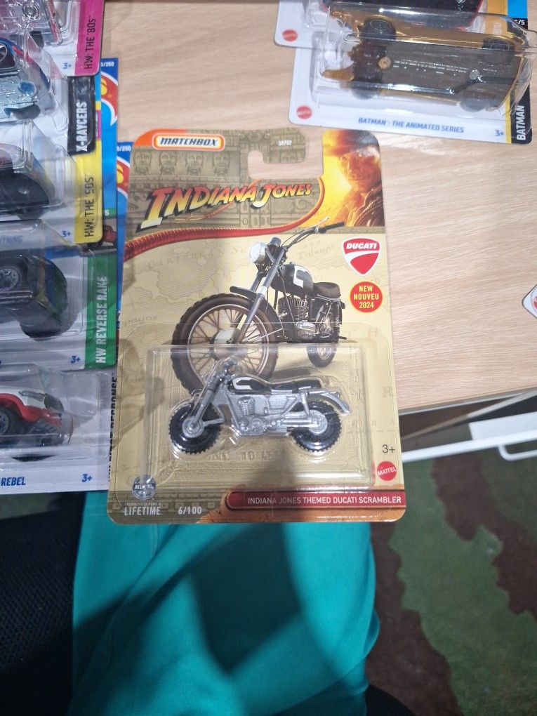 Hot Wheels En $200