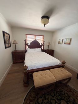 Bedroom set