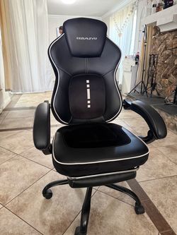 Black gaming chair