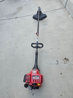 Craftsman WS4200 30-cc 4-cycle Weedwacker gas string trimmer.