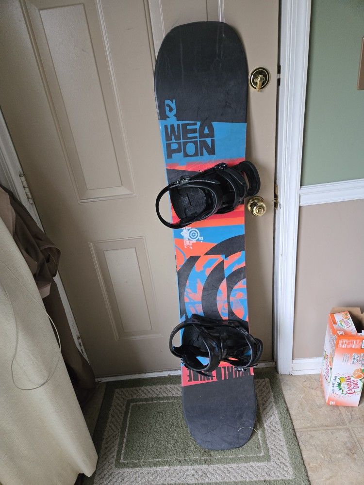 Mens Snowboard (154cm K2 World Wide Weapon)