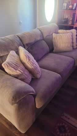 Couch set
