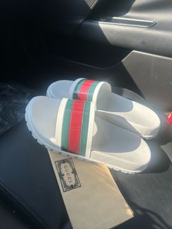 Men Gucci slides size 11