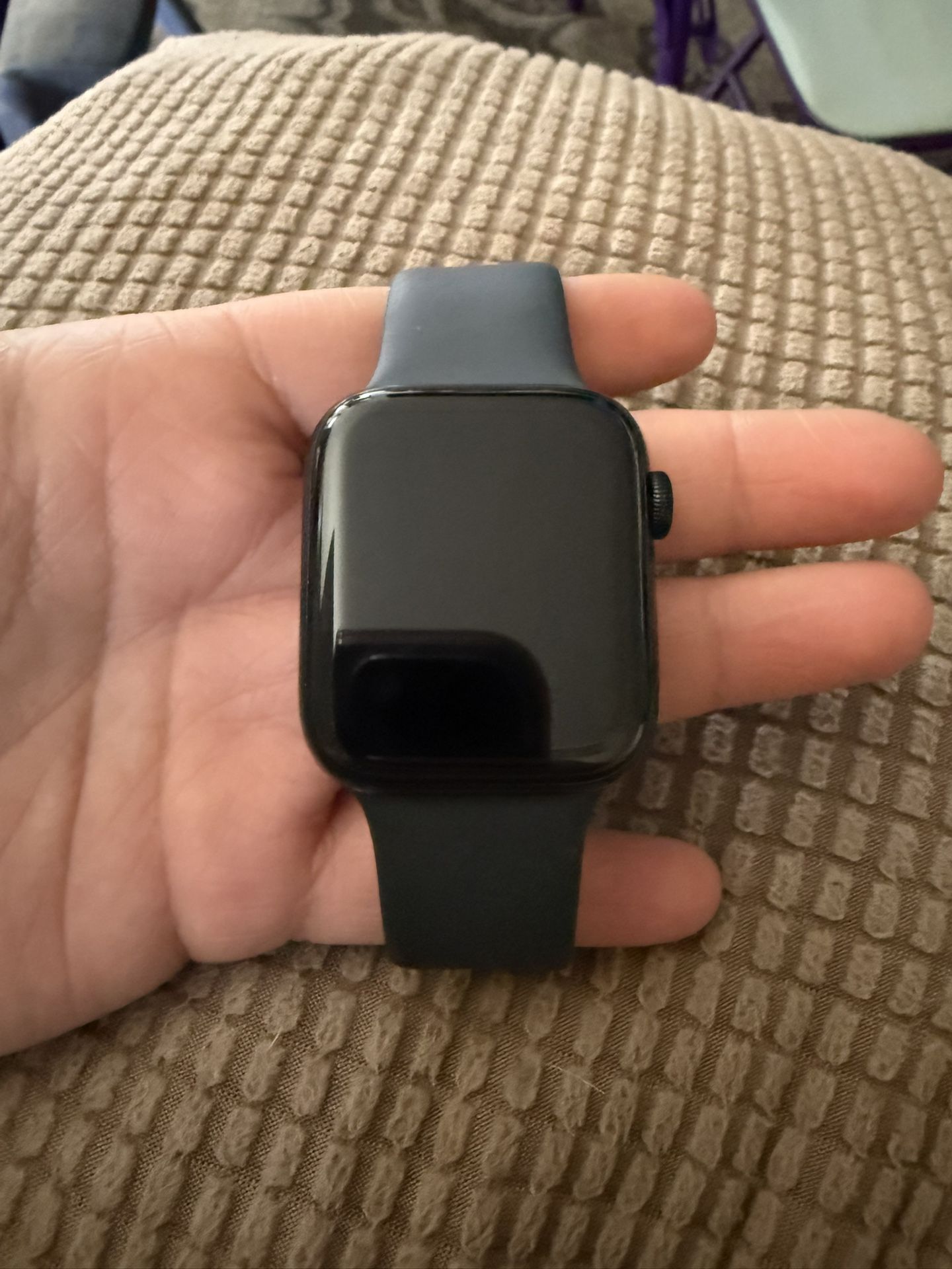 Apple Watch SE 2nd Gen 44mm 