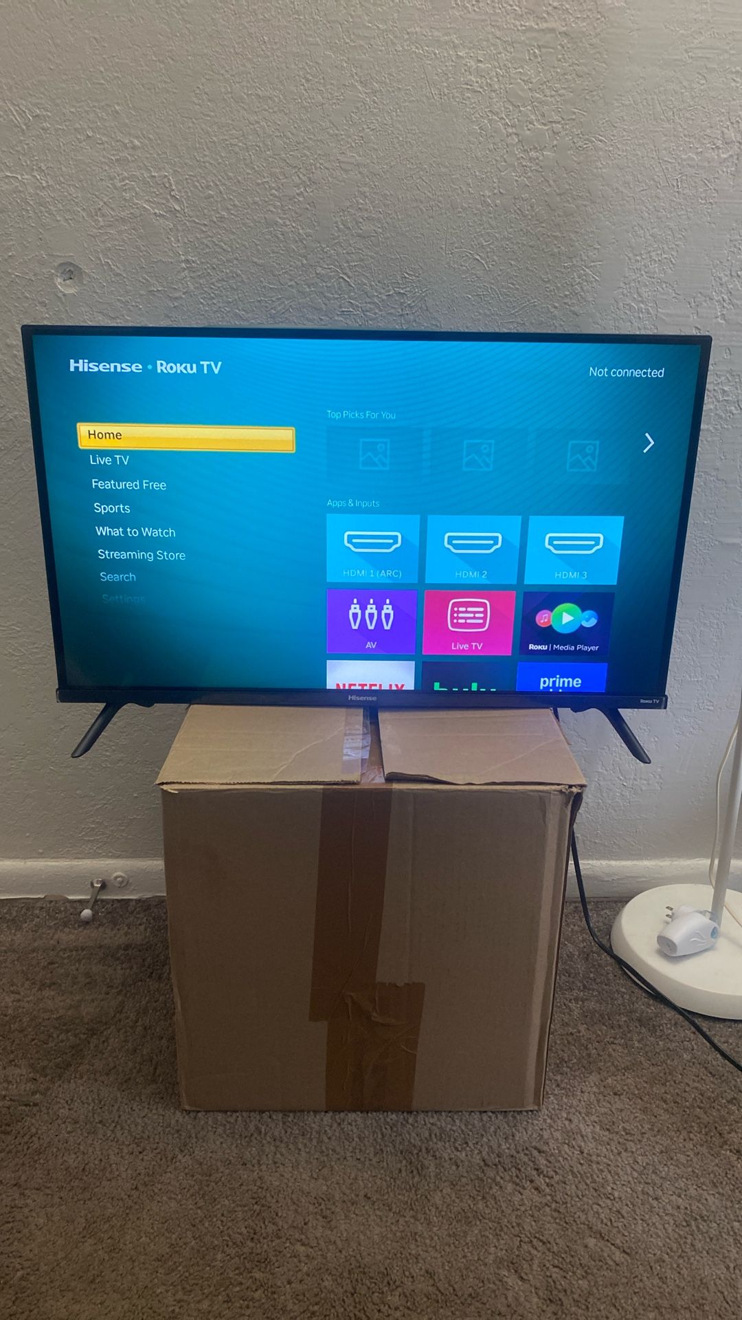 Hisense 32” Roku Smart TV