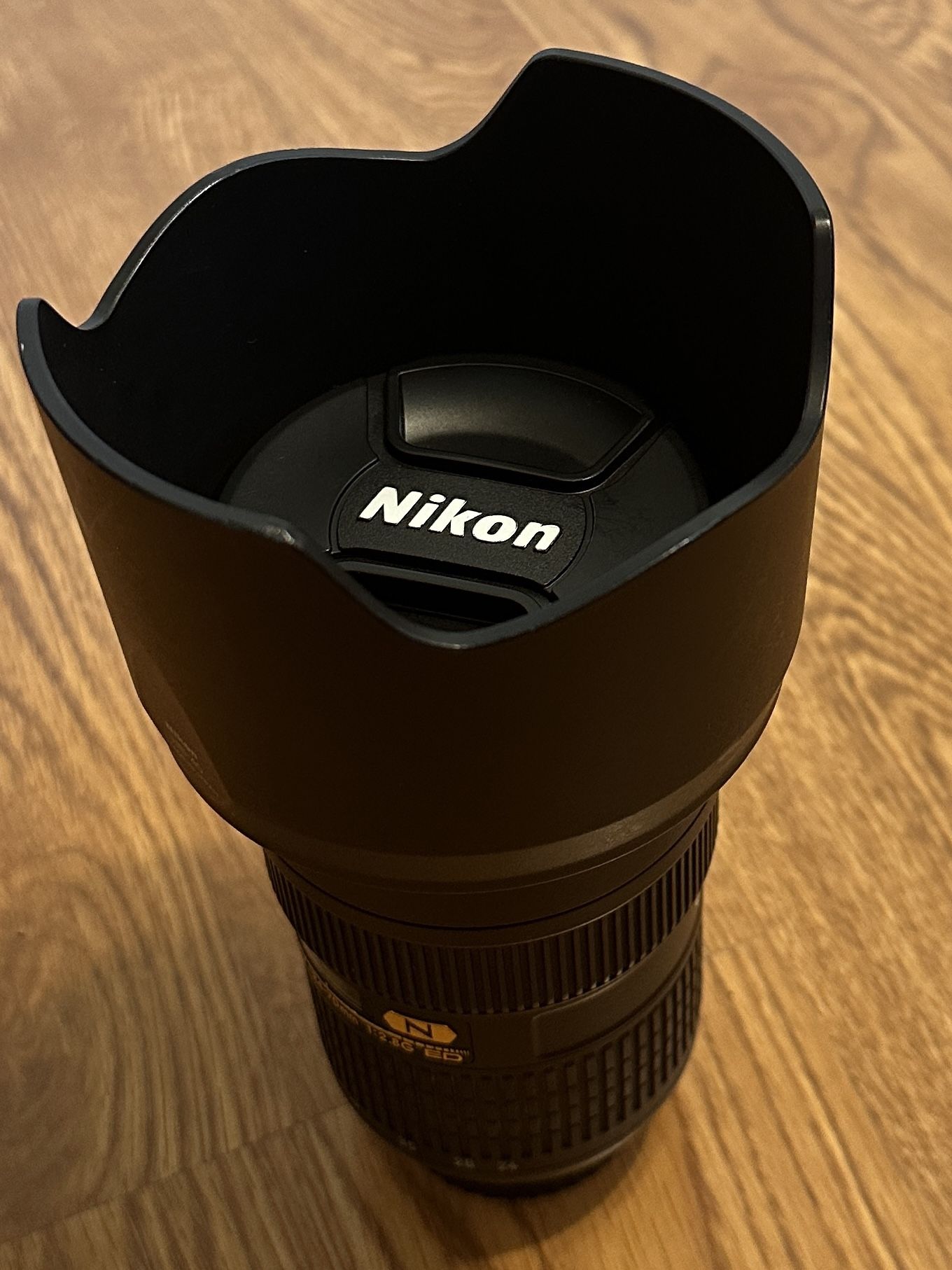 Nikon AF-S NIKKOR 24-70mm f/2.8G ED Lens --used