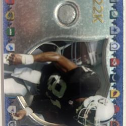 Raiders piece of face mask