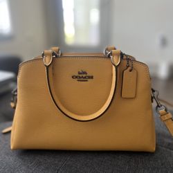 Coach Mini Bennett Satchel in Crossgrain Leather (yellow)