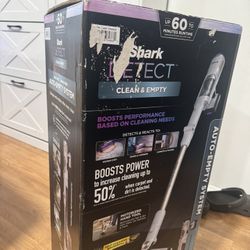 Shark IW4625 Detect Clean & Empty Auto-Empty System - Lightweight Cordless Vacuum Cleaner with HEPA Filter
