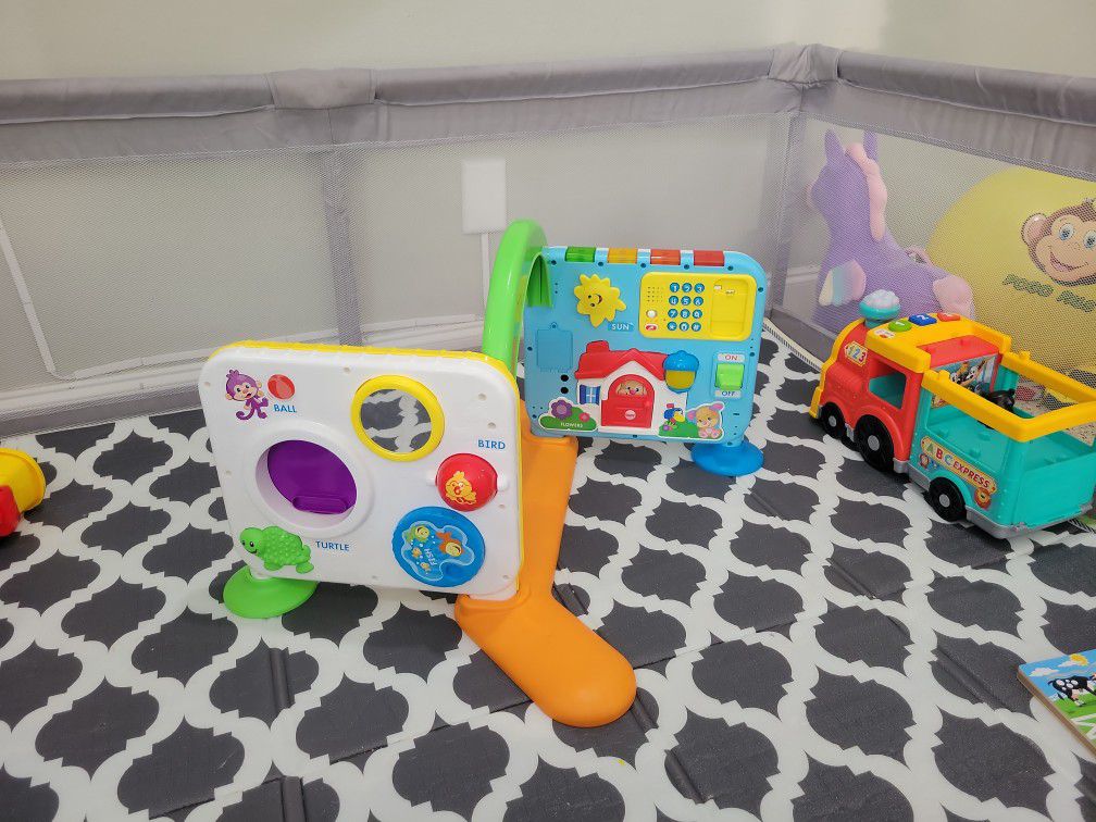 Fisher Price Laugh And Learn Crawl Around Learning Center