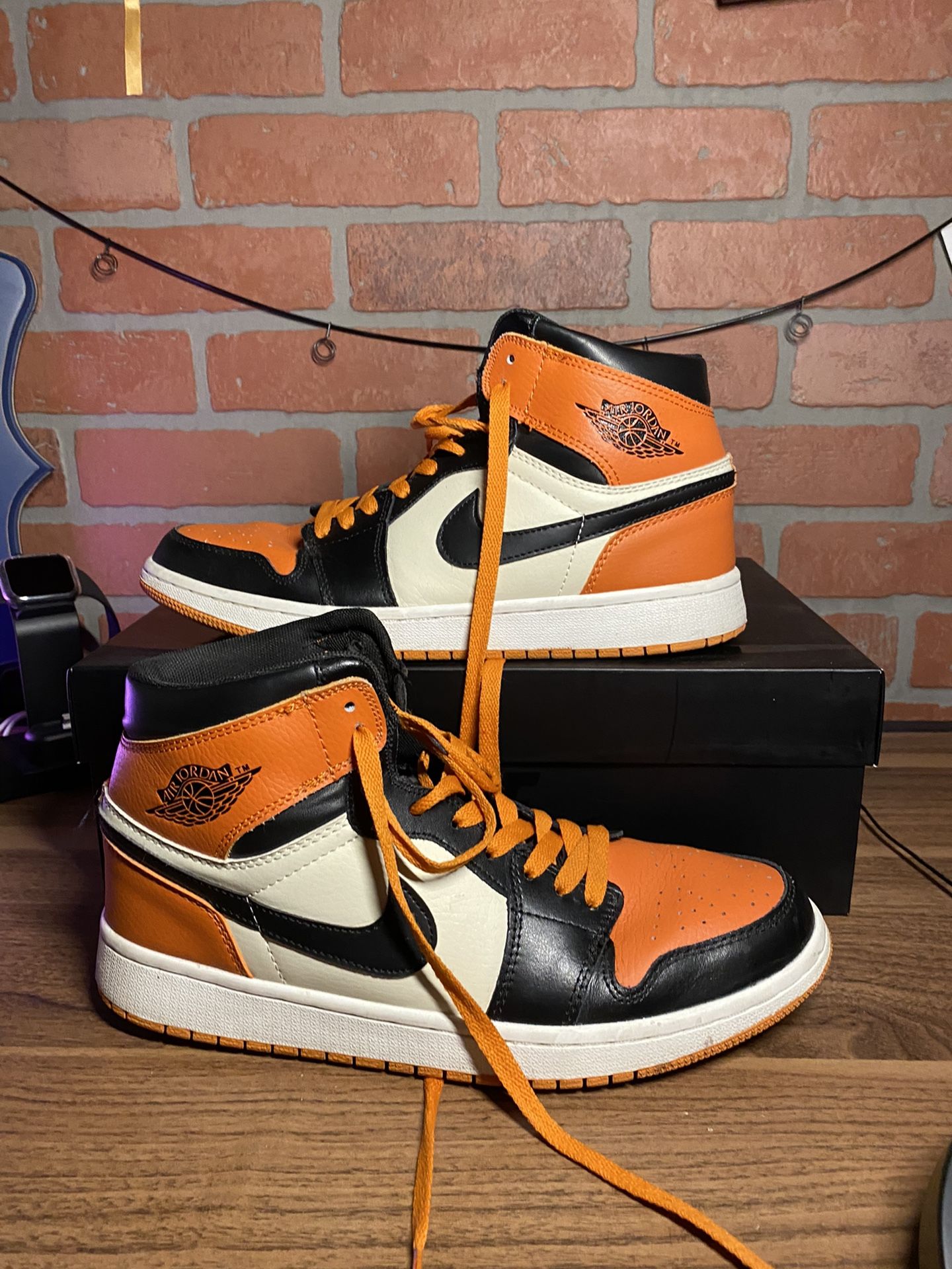 Air Jordan 1 Shattered Backboard Size 10.