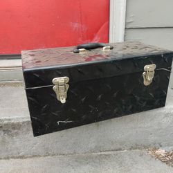 Sturdy Diamond plate Tool Box