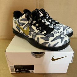 Nike Kobe 8 Protro- Mambacita- Size 3Y/4.5W