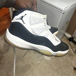 Air Jordan 11 Concord 