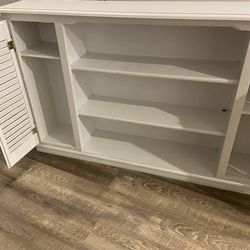 TV Stand (Television Stand)