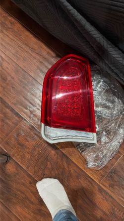 Tail Ligth Chrysler 300 left Side 2015- 2023