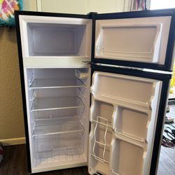 4.5 Mini Fridge