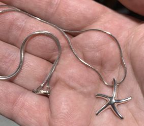 Sterling Silver Necklace And Starfish Pendant 