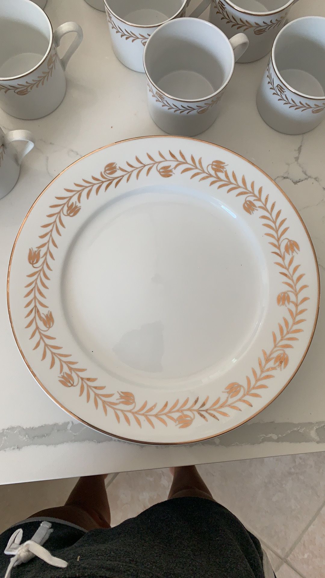 Martha Stewart every day 20 piece dinnerware set