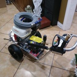 BRAND NEW. Honda Gx200