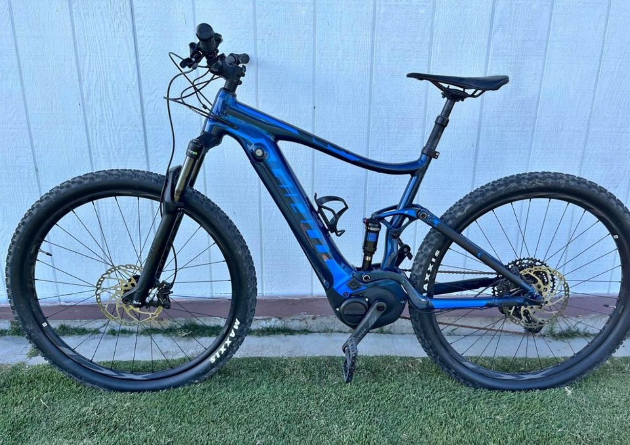 Giant Stance E Bike