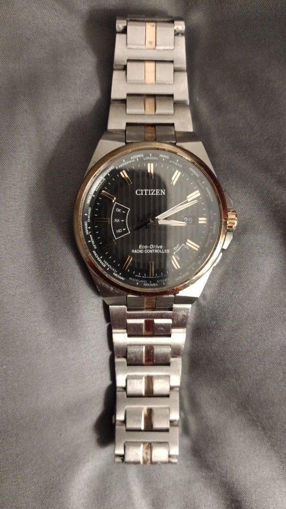 Citizen Eco-Drive Men's Atomic Solar World Watch Works Great 