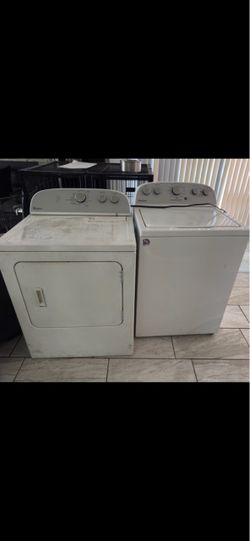 Whirlpool Washer and Dryer Set